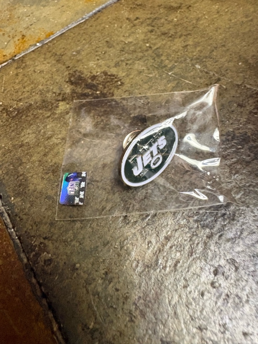NFL New York Jets Dark Green and White Logo Pin